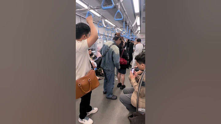 Pickpocket Exposed on Train #shorts #dzkindness