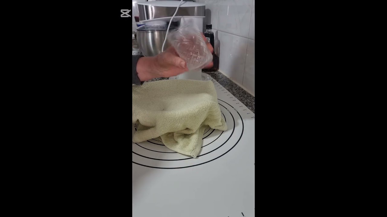 Просто и вкусно! Луковые лепьешки, которые заменят хлеб. Сьедаются быстрее, чем готовьятся.