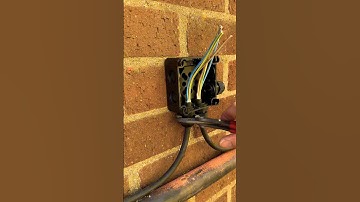 Outside lights in the sunshine! #electrician #electrical #junctionbox #lights