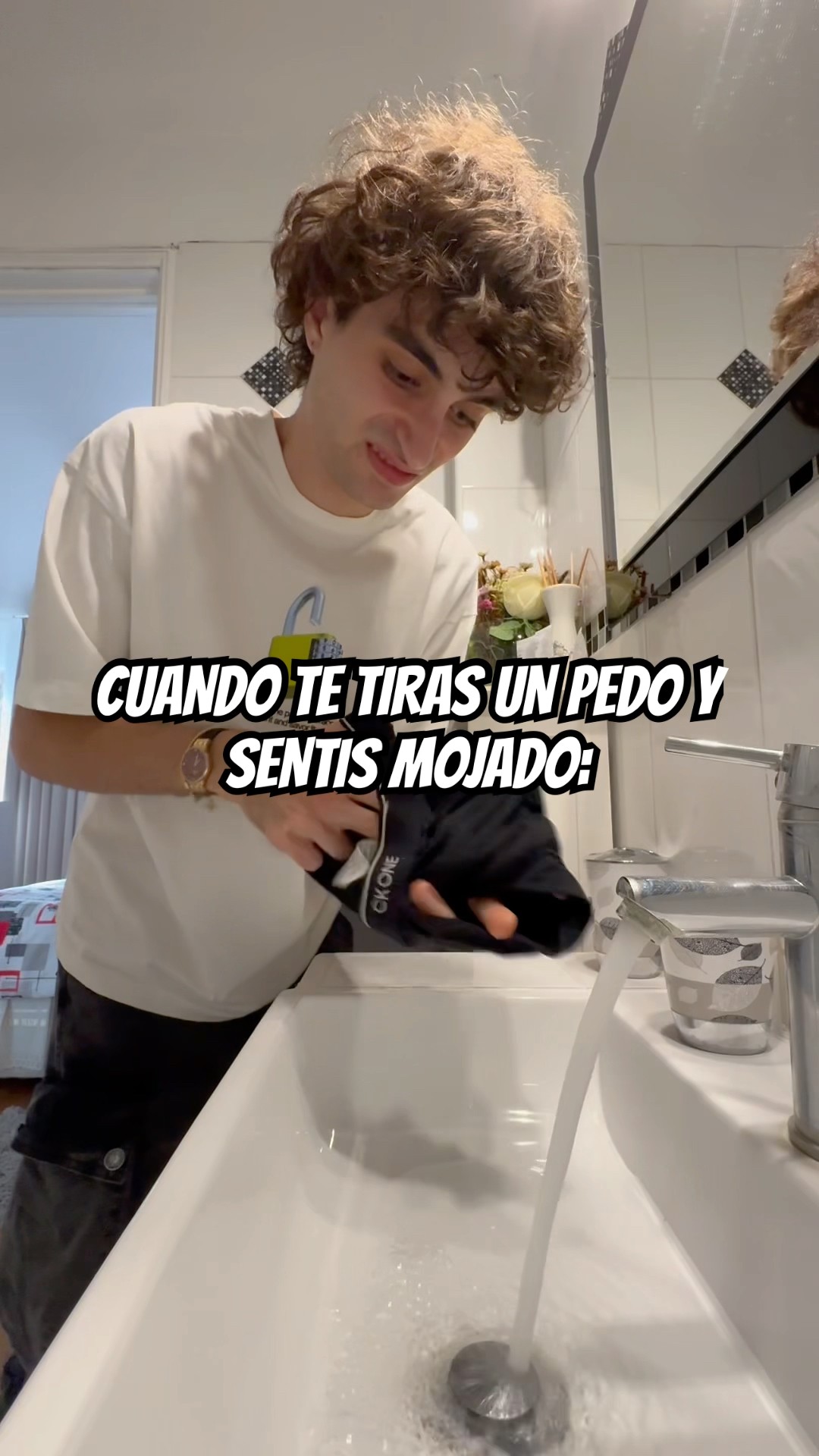 VIENE CON SORPRESITA