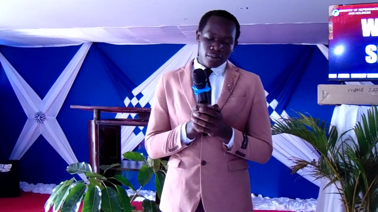 WORSHIP SESSION AT MISORI MAIN ALTAR SUNDAY CHURCH SESSION