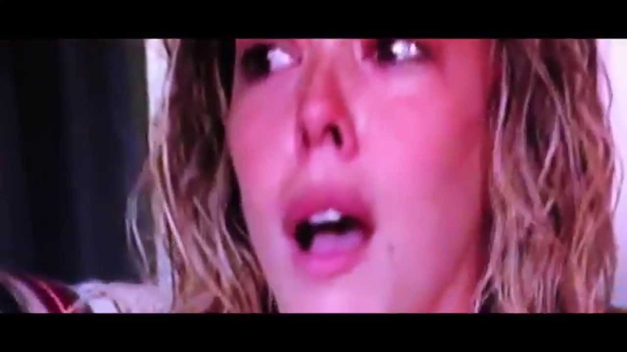 Guarda Royce Wood Junior - Hardly (Official Video) su YouTube Guarda Royce Wood Junior - Hardly (Official Video) su YouTube