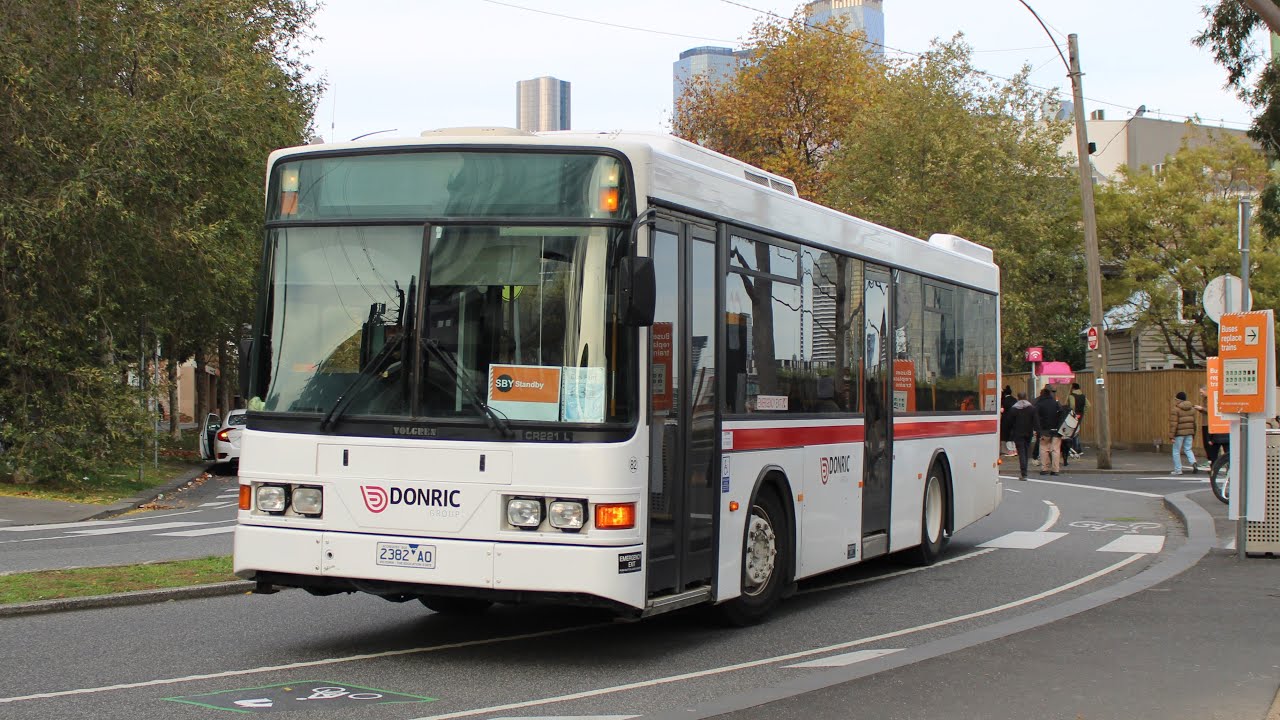 Donric #82 Metrotec Delta 17.250 (Volgren CR221L)
