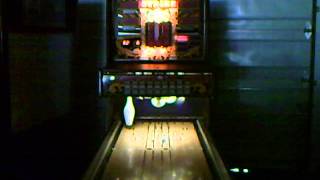 Williams 1986 Tic Tac Strike shuffle alley puck bowler machine