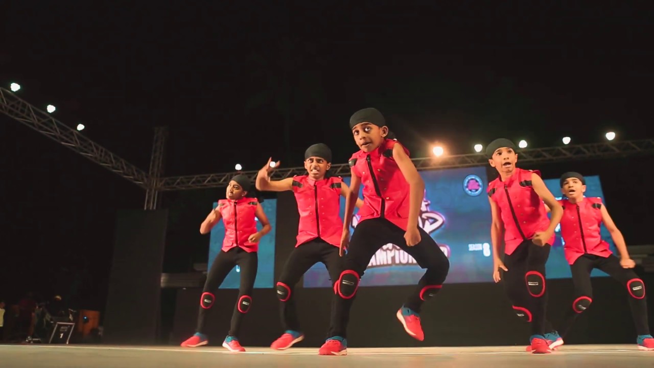 FRONT ROW Urban Core Crew (Panvel) (Bronze Medalist) -  Junior Division