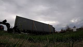 Loading a 40' shipping container, by Titanic Trailer Services 1,005 views 2 years ago 7 minutes, 32 seconds