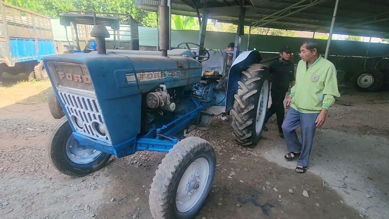 Đã  có khách đến xem mặt siêu phẩm FORD 3.000.hẹn bác lần sau 