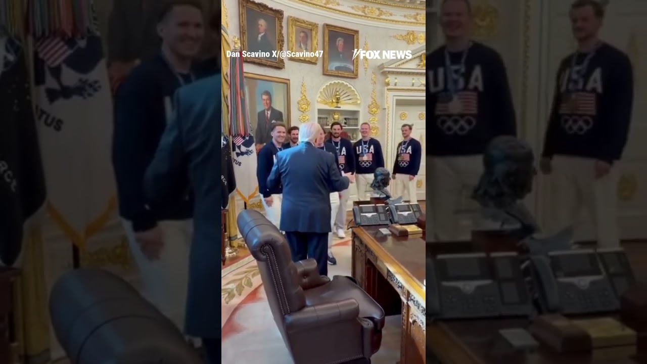 WHITE HOUSE HONOR: Trump meets with gold medal-winning US men’s hockey team #shorts #trump