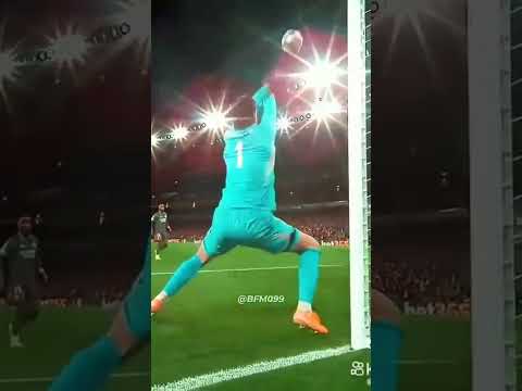 تصديات كورتوا في مباراه ارسنال