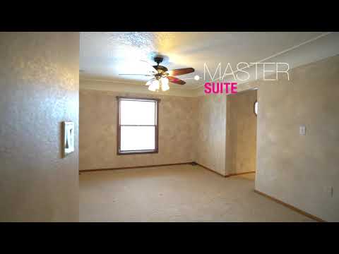 1348 Angus Drive, Waterloo, IA home video tour