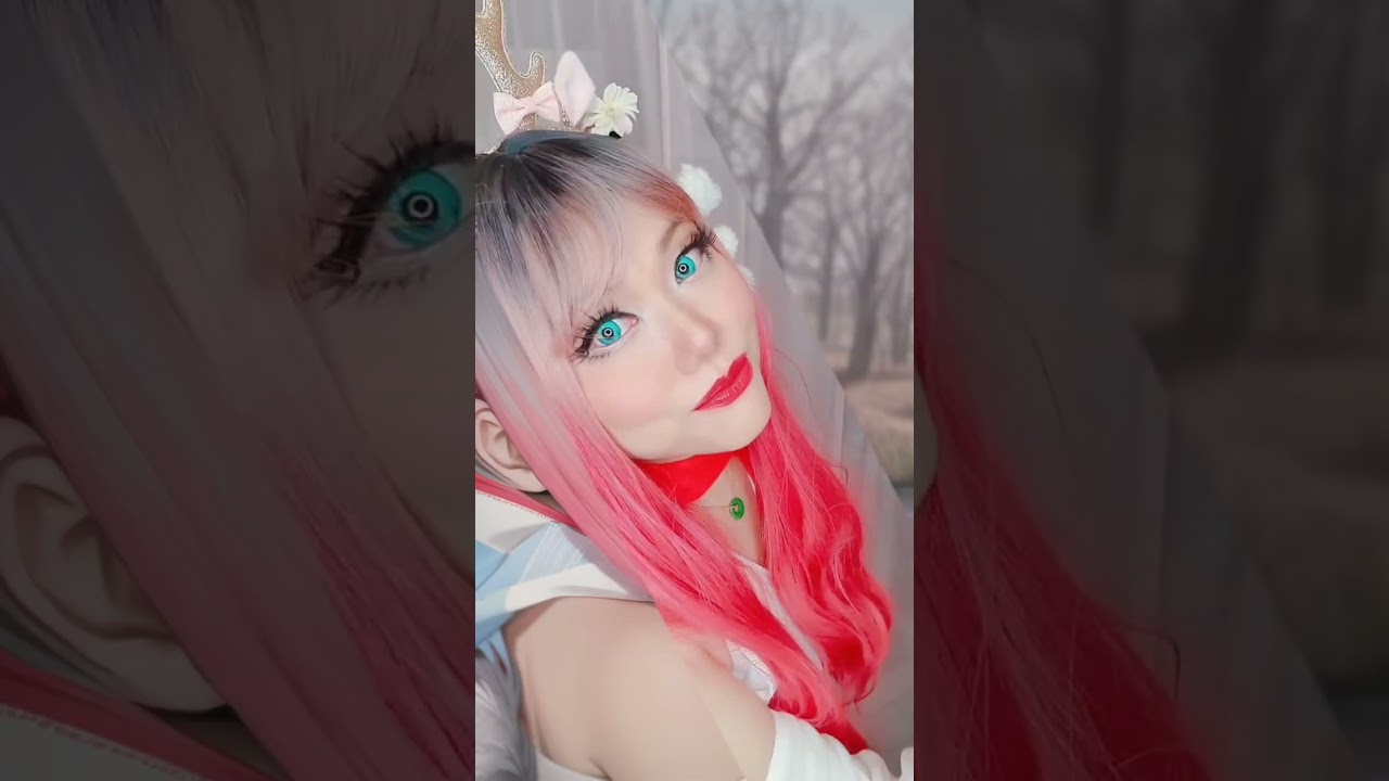 Reindeer Cosplay vs Anime Girl Reindeer  