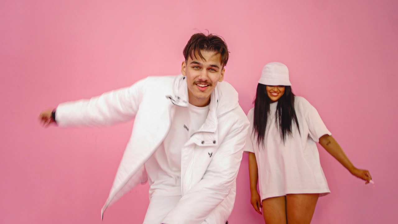 Cloud Dstrct - Somebody (feat. Ash Wee) adlı videoyu YouTube'da izle Cloud Dstrct - Somebody (feat. Ash Wee) adlı videoyu YouTube'da izle