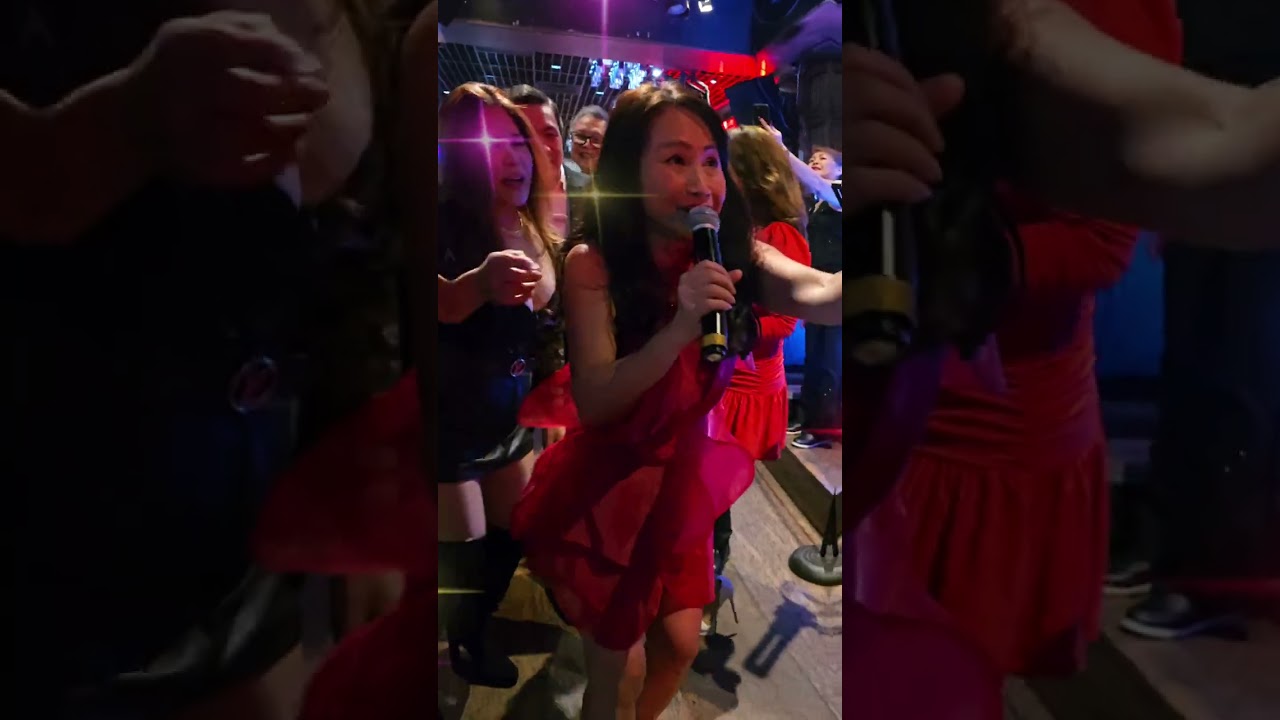 Remix Anh muốn em sống sao & Bạc trắng tình đời & Cánh hồng phai / Hoàng Anh Sylvie - Chinatown 