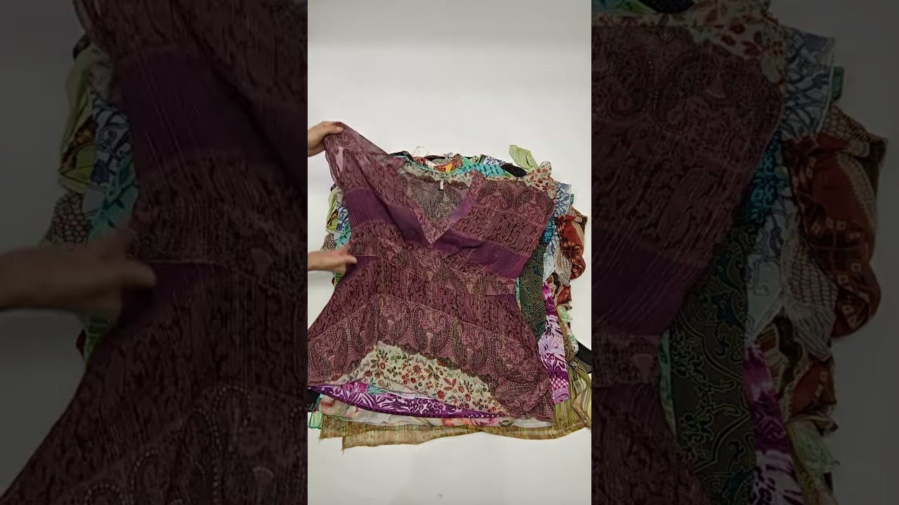 Tunics & Wraps E1113628-05 49 pcs 14 lbs Wholesale at Tiedemann Globe