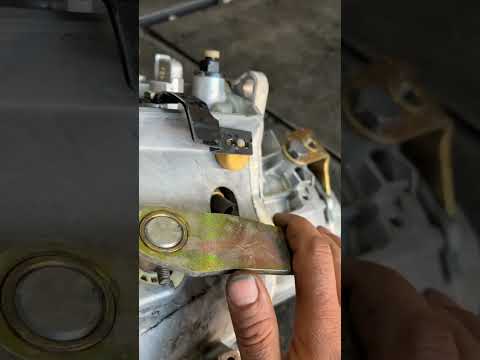 روشن نشدن چراغ خطر یا چراغ دنده عقب