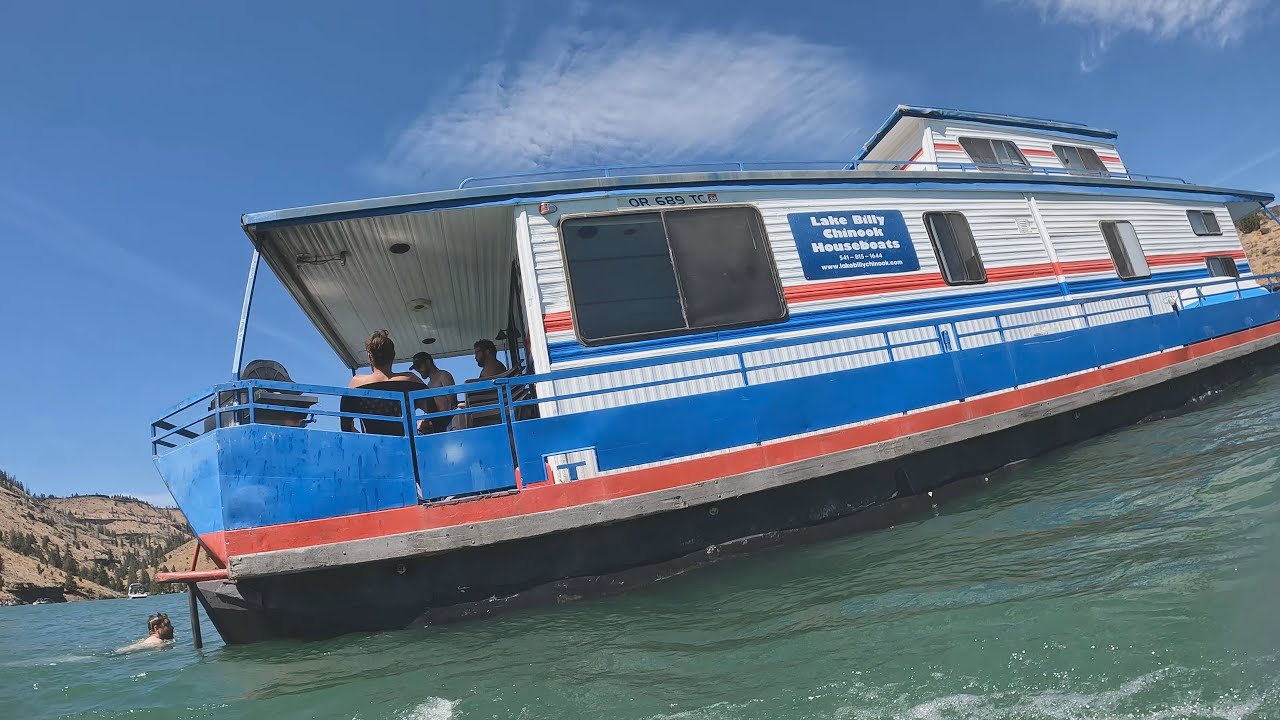 Daves ̶B̶a̶c̶h̶e̶l̶o̶r̶ Freedom Party, Houseboat Lake Billy Chinook