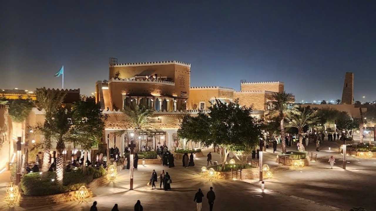 Riyadh's Luxury Oasis: A Day at Bujairi Terrace | Fine Dining with a View of History 🇸🇦