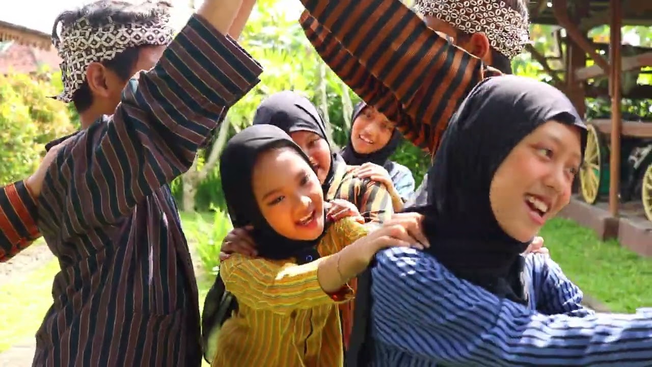 Dolanan Tradisional Ancak - Ancak Alis SD MUHAMMADIYAH SOKONANDI 1