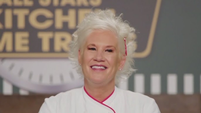 Celebrity chef Anne Burrell of Food Network dies - YouTube
