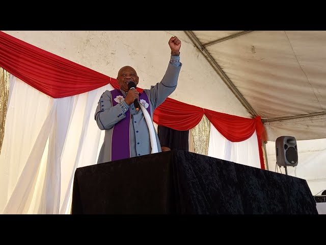 Rev Dr Vukile C. Mehana - Yabona, ndinawe; ndiya kukugcina apho uya khona; andiyi kukushiya. class=