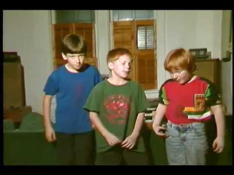 Bennett, Pat & Jules, Part 6, lipsyncing: "Lollipop"