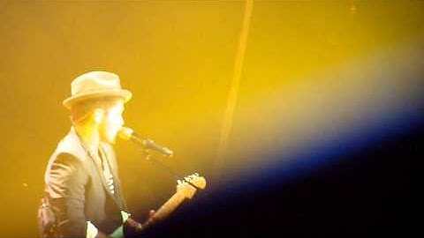 Bruno Mars - The Lazy Song - Belgium (19/10/11)