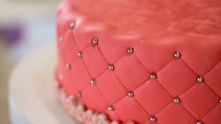 видео Как сделать торт из мастики в домашних условиях