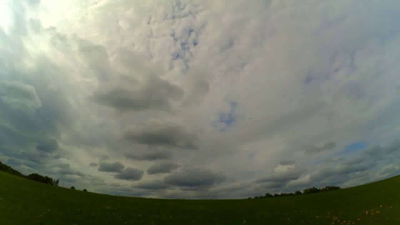 beauty of nature. clouds running in the sky. / красота природы. облака бегущие по небу.