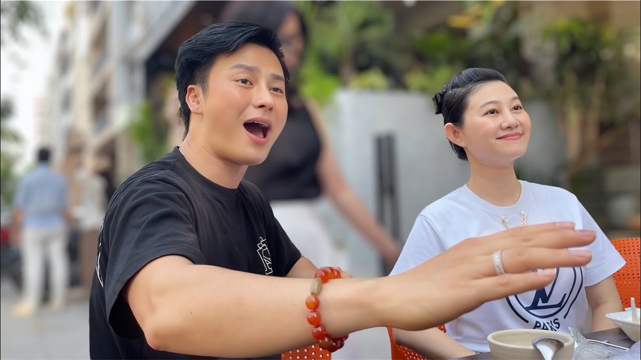 NSƯT Võ Minh Lâm NSND Quế Trân Phát Cơm Chay Từ Thiện Và Hát Chay Giao Lưu Cữ Vui