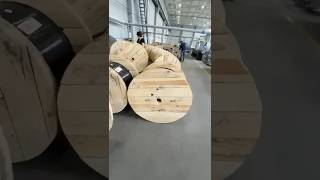 Wooden cable drum for wire cable packing