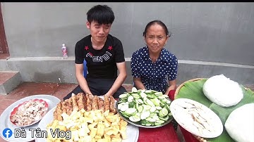 Bà Tân Vlog ăn mừng 1triệu sub cùng các cháu