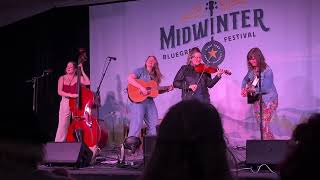 Della Mae - I’m Walkin’ - Midwinter Bluegrass Festival, Denver, CO, 2023