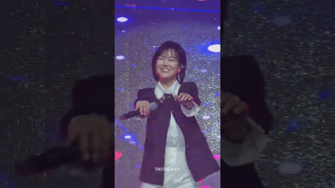 여성 트로트 가수 장윤정(Jangyunjeong)의 들썩이는 무대 LOVE 한국 가요 동대문 체육관 라이브 직캠 251123 트롯천국 4K