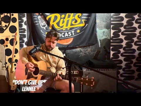 Lennee performs "Don't Give Up" on The Random Riffs Podcast