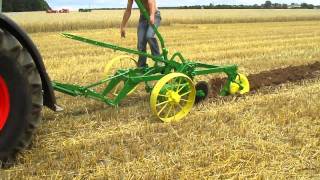 John Deere 2 Schaar Pflug