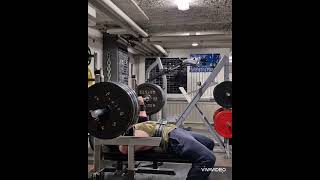 Dead Bench Press 160kg 5 reps for 5 sets with close grip