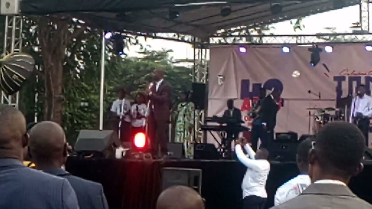 Fr Willy ben dans ma patrie concert Toda raba