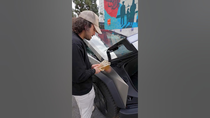 Tesla Cybertruck vs Hand