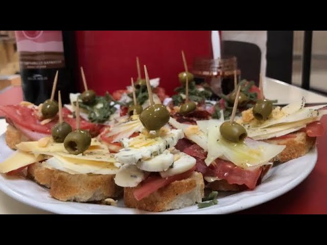 COMO PREPARAR MONTADITOS O TAPAS ESPAÑOLAS How to prepare spanish mounts -  YouTube