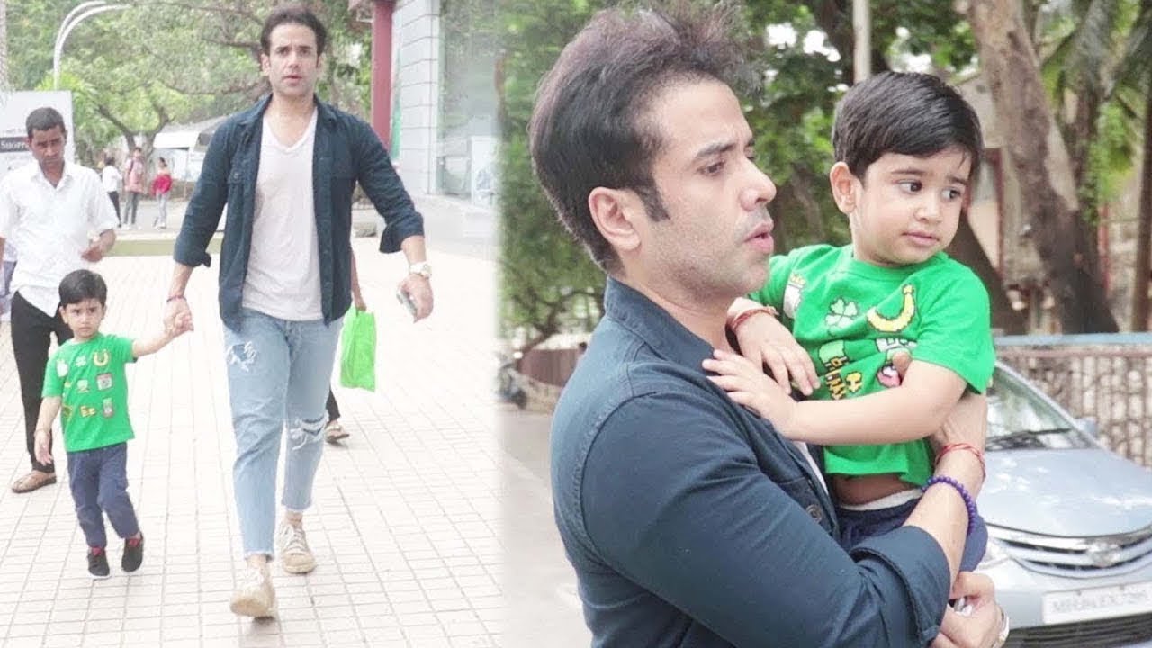 Tushar Kapoor Spotted With His Cute Son Laksshya Kapoor | At Dynamix Mall