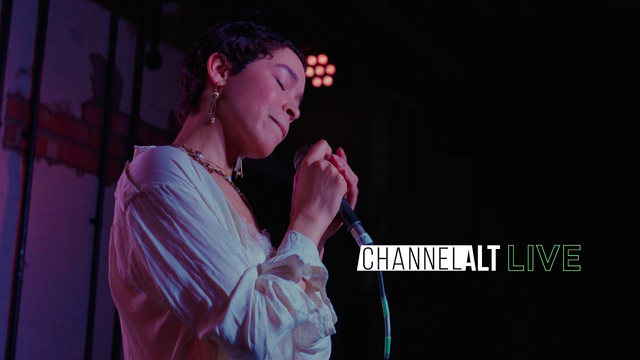 Regardez Grace Acladna performs 'Back Bone' at Channel Alt Live, February 2026 @graceacladna4857 sur YouTube Regardez Grace Acladna performs 'Back Bone' at Channel Alt Live, February 2026 @graceacladna4857 sur YouTube