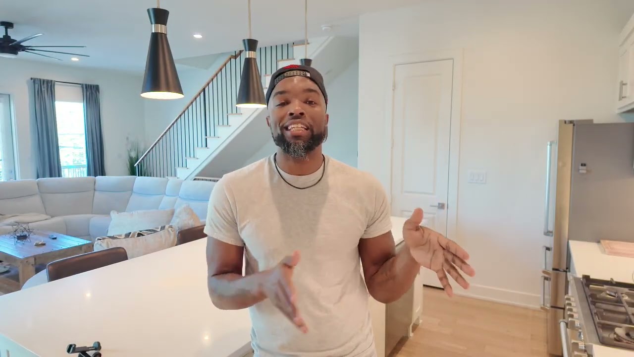 Барни Файф ударил ножом, и он убежал