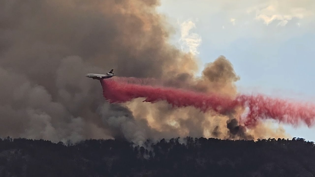 Loveland CO Alexander Mtn WildFire tanker drops - 7/29/2024