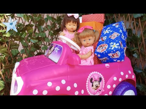 Ani y Ona Nenuco BUSCAN JUGUETES ESCONDIDOS de Mouse coche - YouTube