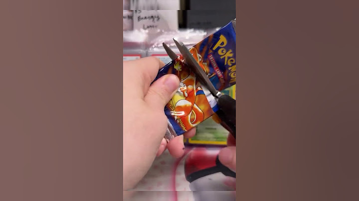 Cheese ouvre un booster de l'ensemble de base Pokémon de 1999 !