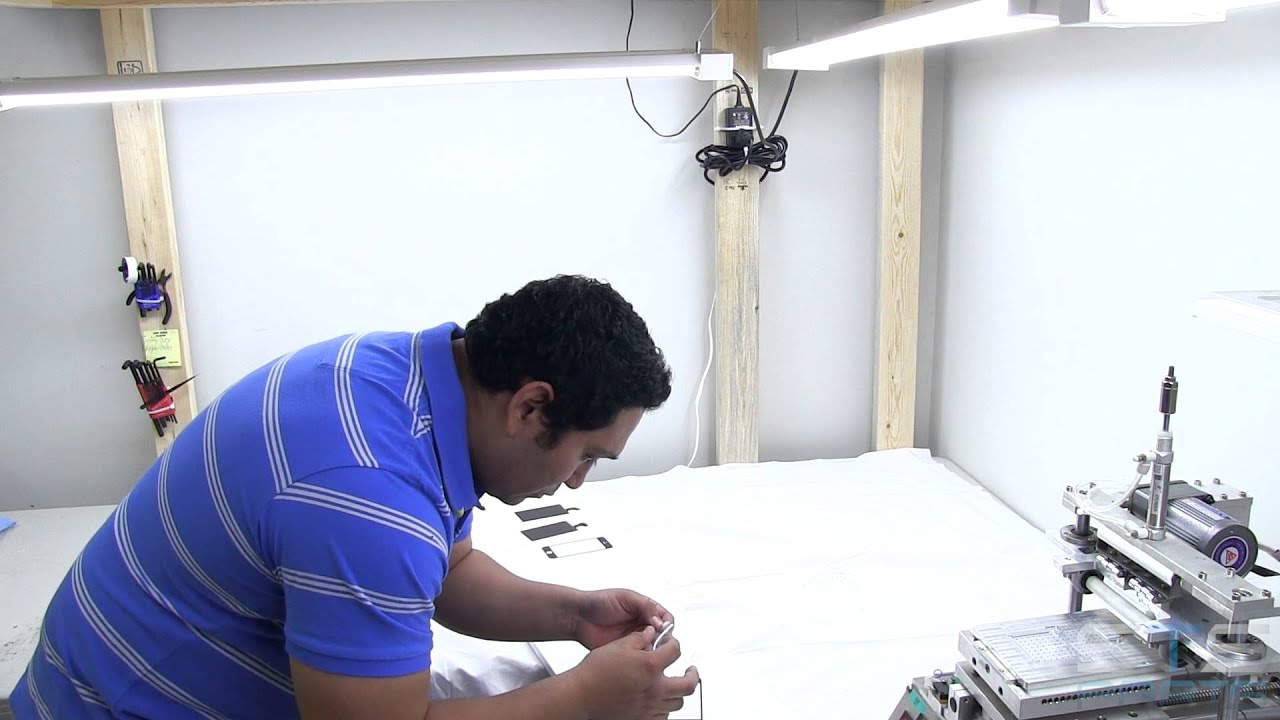 Applying OCA by hand with a roller - Screen Refurbishing