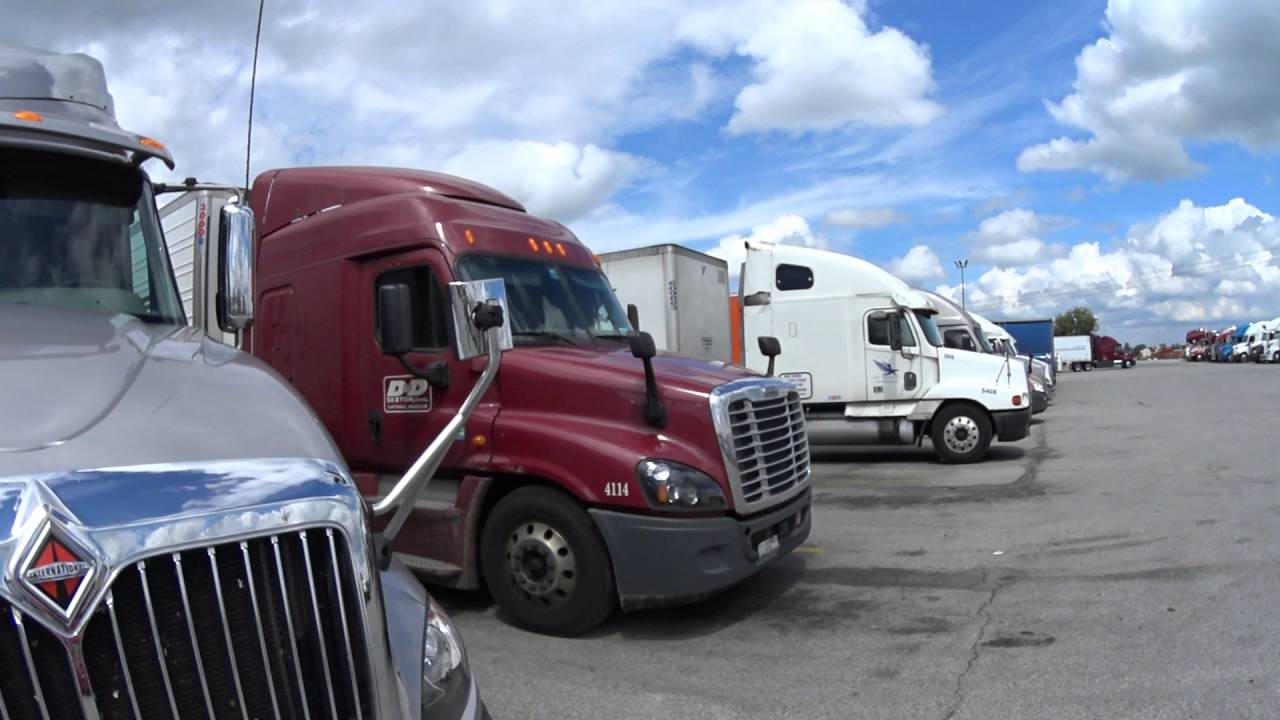 2197 Walkabout at the Pilot truck stop, London Ohio YouTube