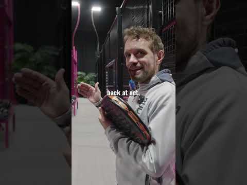 Lob or chiquita? 🎾