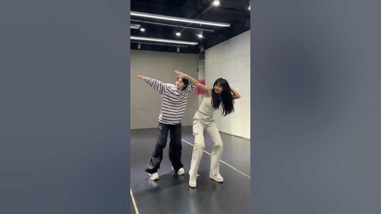 doodle · Zachz Winner #Dance Cover