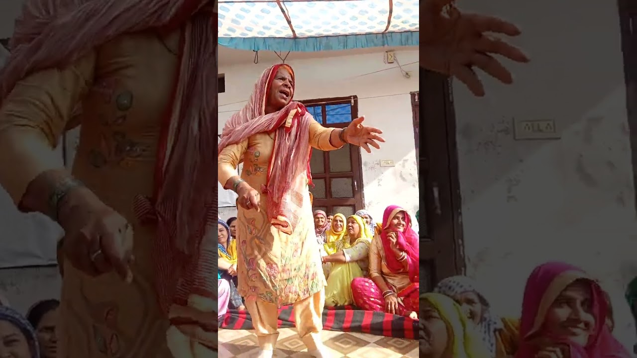 Bhole Baba ke Bhajan per bhakton Ne khoob rang jamaya